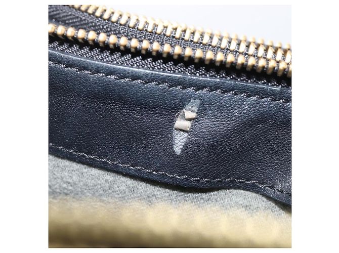 Céline Bolsa de Ombro CELINE Trio em Couro Preto e Ouro Auth 206031 Dourado - vista 11