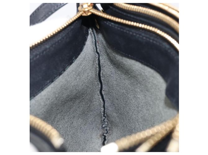 Céline Bolsa de Ombro CELINE Trio em Couro Preto e Ouro Auth 206031 Dourado - vista 22
