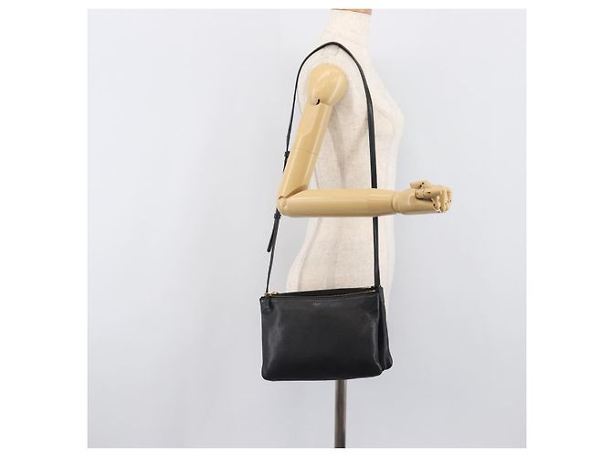 Céline Bolsa de Ombro CELINE Trio em Couro Preto e Ouro Auth 206031 Dourado - vista 26