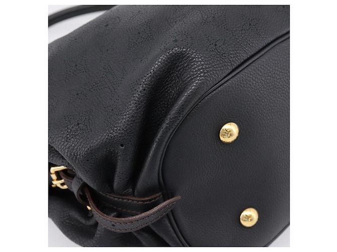 Borsa a mano LOUIS VUITTON Mahina L Pelle Nera M95765 LV Auth 207687V Nero - vista 16