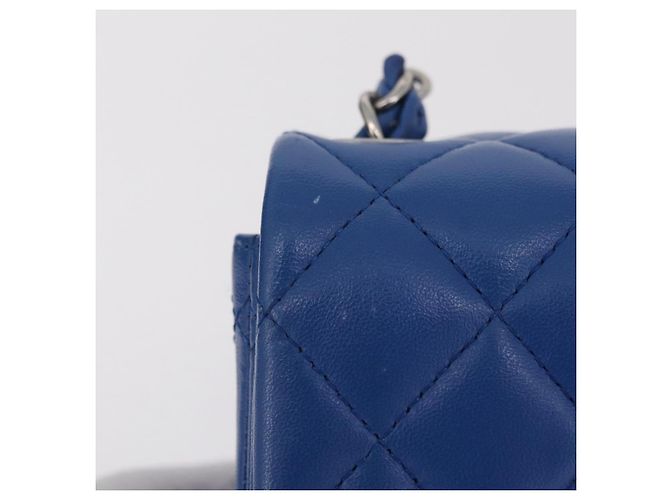 Borsa a tracolla CHANEL Chain Mini Matelasse in pelle d'agnello blu argento CC Auth 167777SM - vista 2