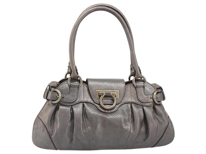Borsa Salvatore Ferragamo Gancini effetto coccodrillo Silver Gold Auth 205427A Argento D'oro - vista 13