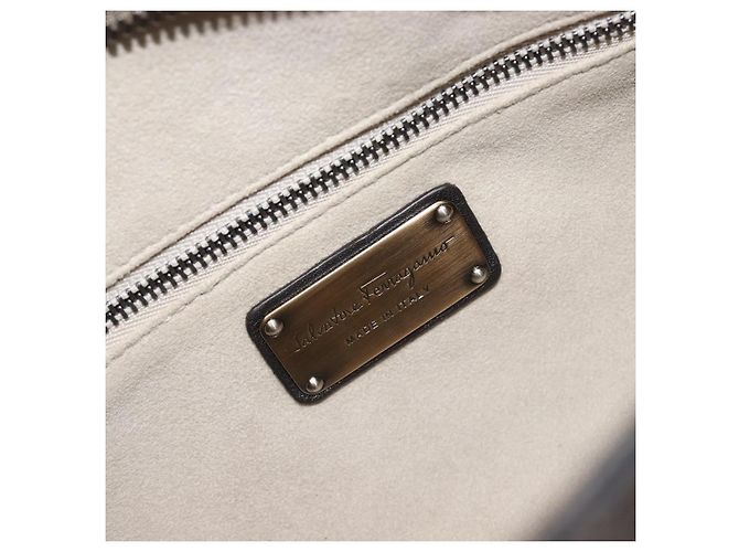 Borsa Salvatore Ferragamo Gancini effetto coccodrillo Silver Gold Auth 205427A Argento D'oro - vista 20