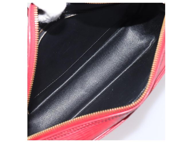 LOUIS VUITTON Epi Trocadero 23 Shoulder Bag Red M52307 LV Auth 206032 Rosso - vista 10