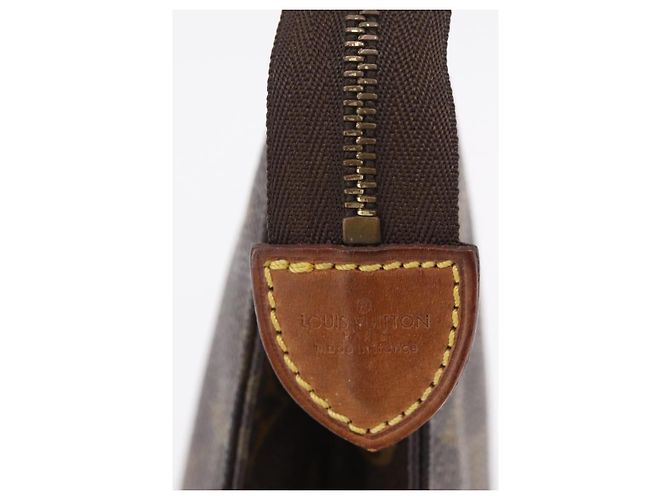 LOUIS VUITTON Monogram Poche Toilette 26 Pouch M47542 LV Auth 205387A Monogramma - vista 8