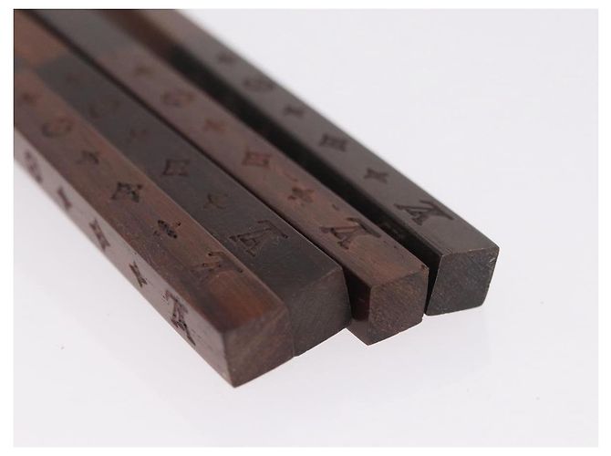 LOUIS VUITTON Baguette Chop Stick Set Wood VIP Only Brown M99171 Auth BA15582V - view 12