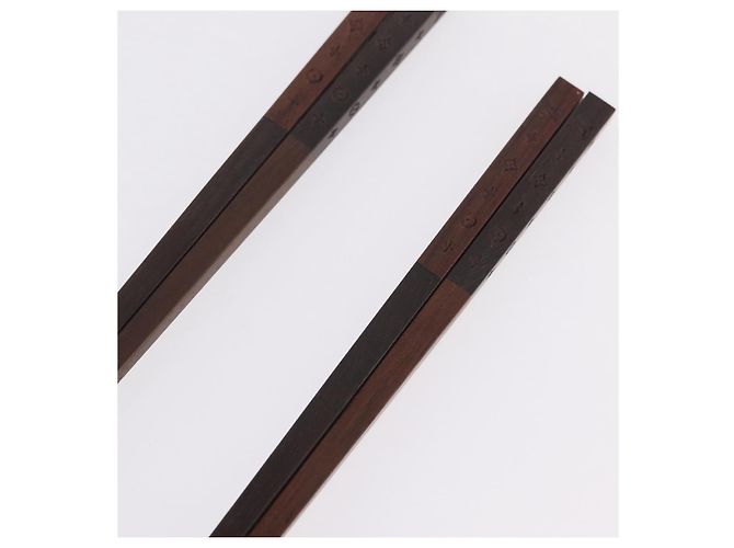 LOUIS VUITTON Baguette Chop Stick Set Wood VIP Only Brown M99171 Auth BA15582V - view 5