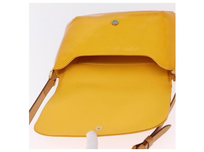 LOUIS VUITTON Monogram Vernis Thompson Street Bag Jaune M91123 LV Auth 206716 Giallo - vista 21