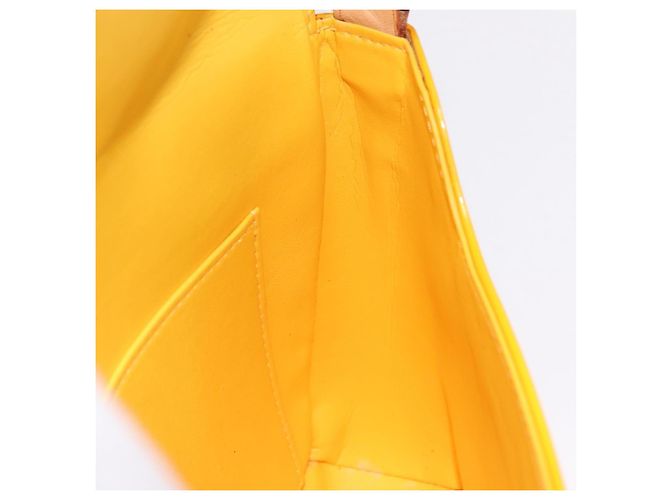 LOUIS VUITTON Monogram Vernis Thompson Street Bag Jaune M91123 LV Auth 206716 Giallo - vista 24