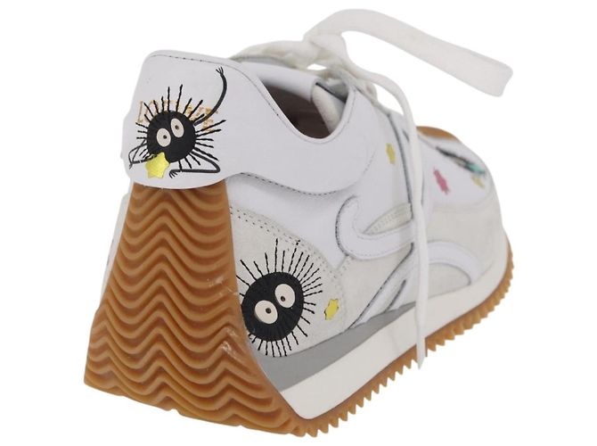 LOEWE Studio Ghibli Suswatari Sneakers Leather White Auth 167752SM Blanco - vista 3