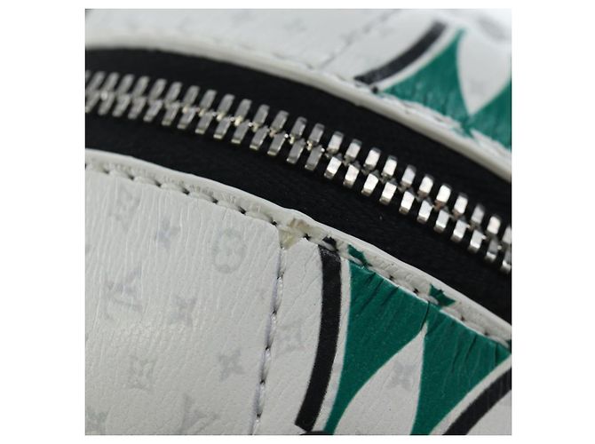 LOUIS VUITTON LV Football Pouch Leather White M02430 LV Auth 206650SM - vista 8