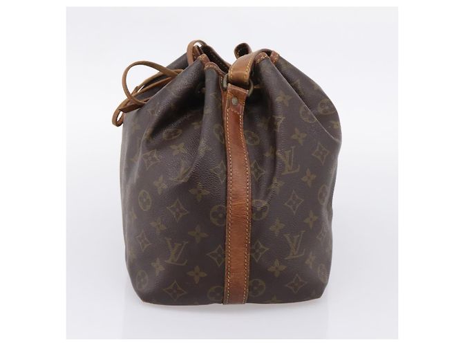LOUIS VUITTON Monogram Petit Noe Shoulder Bag M42226 LV Auth 206621 Monograma - vista 4