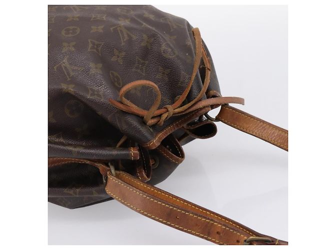 LOUIS VUITTON Monogram Petit Noe Shoulder Bag M42226 LV Auth 206621 Monograma - vista 6