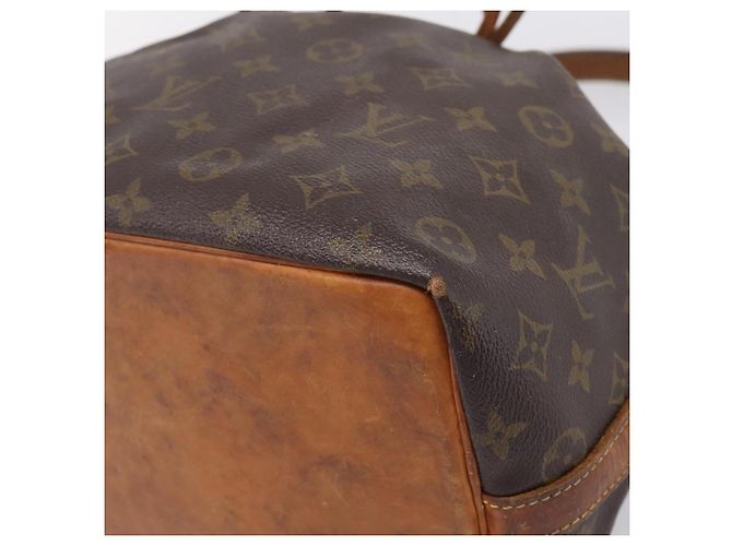 LOUIS VUITTON Monogram Petit Noe Shoulder Bag M42226 LV Auth 206621 Monograma - vista 8