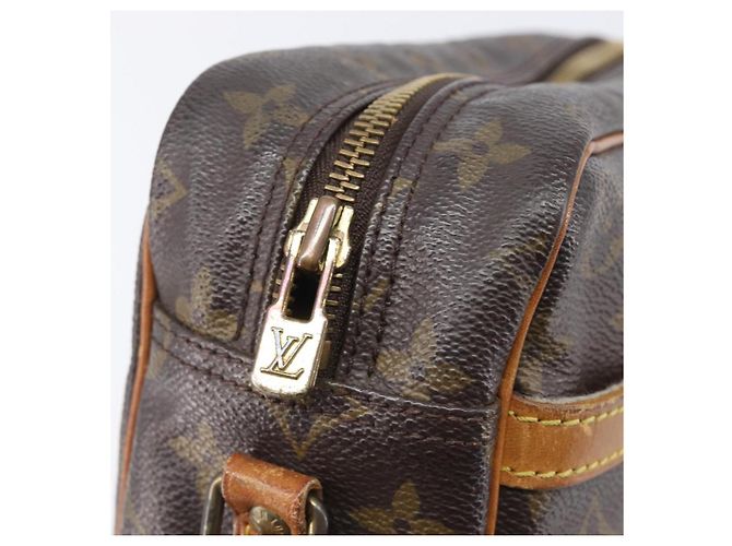 LOUIS VUITTON Monogram Trocadero 27 Shoulder Bag M51274 LV Auth 206688 Monograma - vista 22