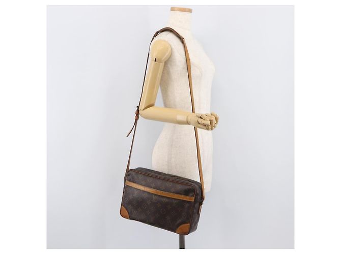 LOUIS VUITTON Monogram Trocadero 27 Shoulder Bag M51274 LV Auth 206688 Monograma - vista 28