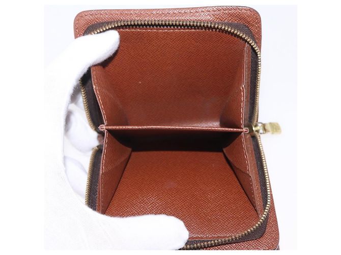 LOUIS VUITTON Monogram Compact Zip Wallet M61667 LV Auth 206938 - view 11