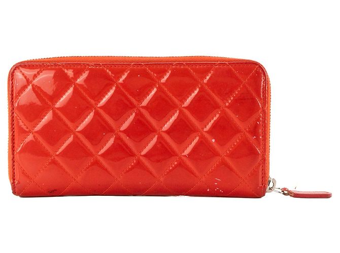 CHANEL - Cartera larga Classic/Timeless en cuero charol rojo Roja - vista 3
