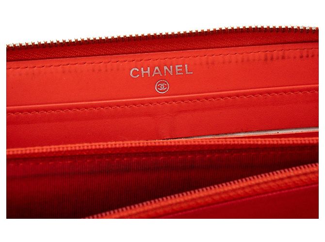 CHANEL - Cartera larga Classic/Timeless en cuero charol rojo Roja - vista 8