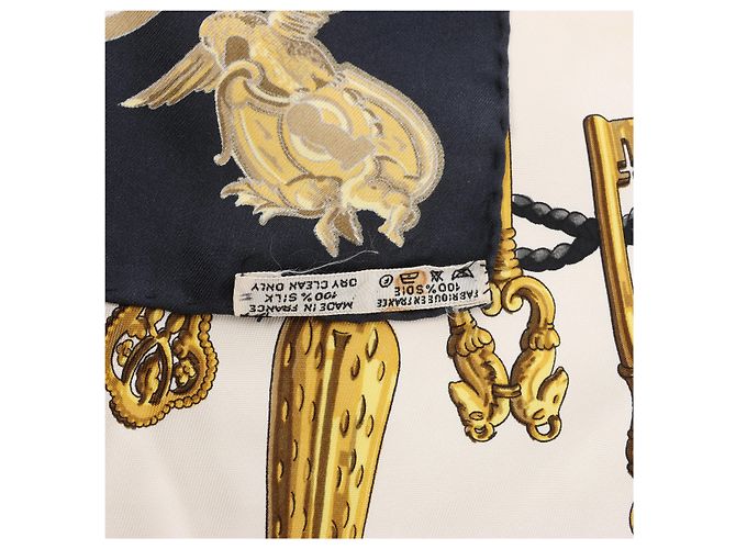 Hermès Carré 90 "LES CLES" Pañuelo de seda en Negro - vista 14