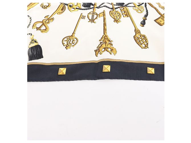 Hermès Carré 90 "LES CLES" Pañuelo de seda en Negro - vista 5
