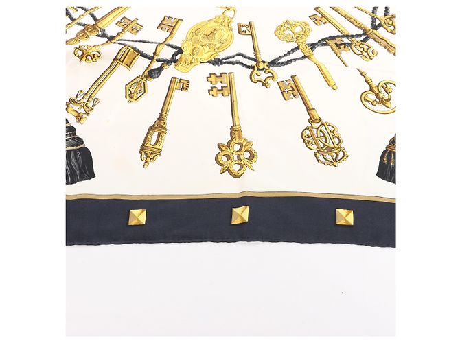 Hermès Carré 90 "LES CLES" Pañuelo de seda en Negro - vista 7