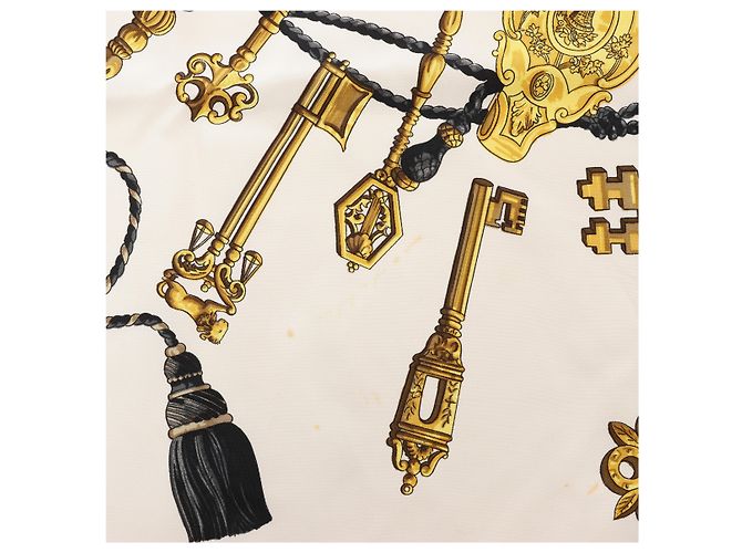 Hermès Carré 90 "LES CLES" Pañuelo de seda en Negro - vista 8