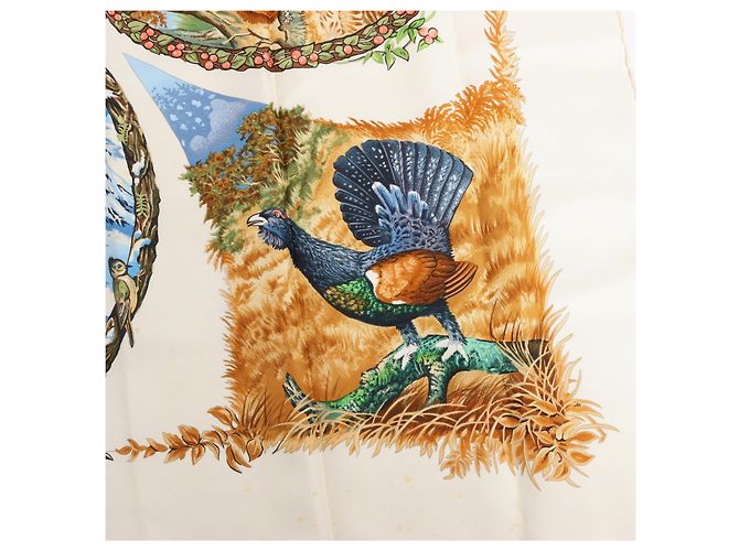 Hermès Carré 90 "Les Quatre Saisons" Seidentuch in Ivory Beige - Ansicht 20