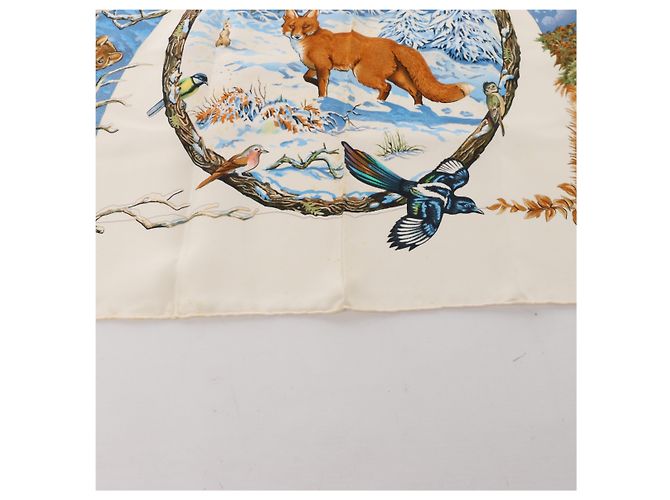 Hermès Carré 90 "Les Quatre Saisons" Seidentuch in Ivory Beige - Ansicht 5
