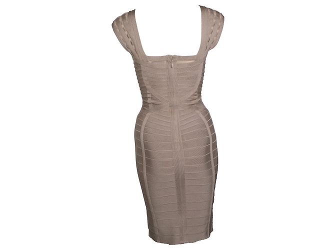 Herve Leger, vestido bodycon bege - vista 3