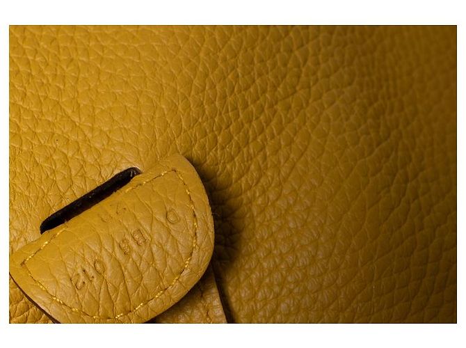 Hermès, borsa a tracolla Evelyne III in giallo - vista 7