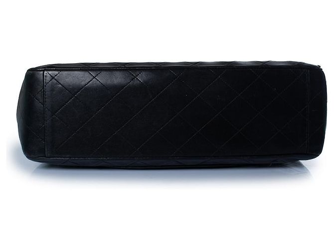 Chanel, Gesteppte XL Vintage Klappentasche Schwarz Golden - Ansicht 2