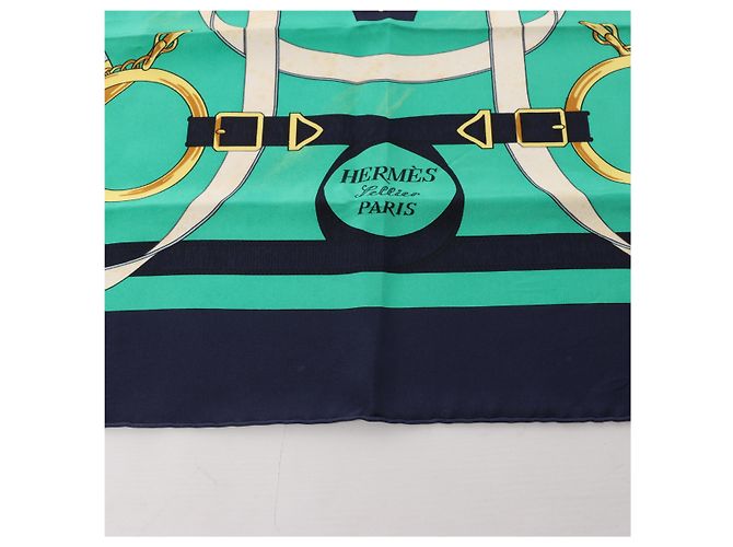 Hermès Carré 90 "Eperon d'or" Seidentuch in Marineblau - Ansicht 4