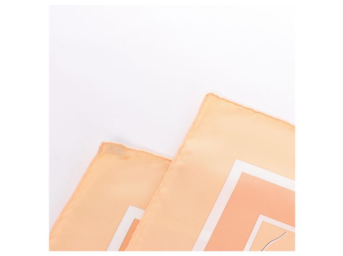 Hermès Carré 90 "COMPAGNONS DE MER" Lenço de seda em Orange Laranja - vista 2