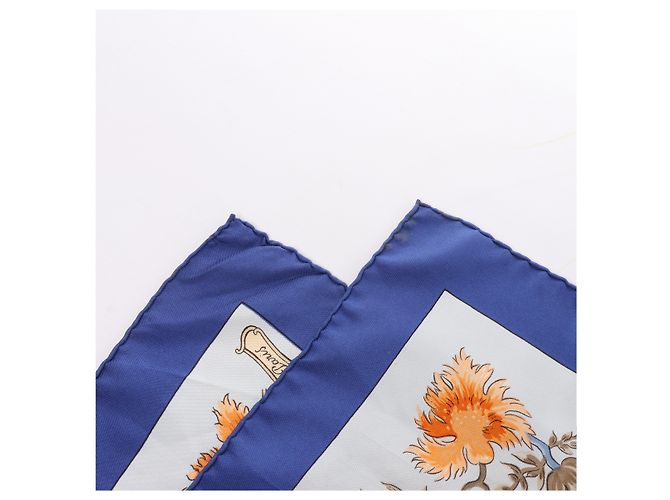 Garden Hermès Carré 90 "Les Jardiniers du Roy" Foulard di seta Blu - vista 2