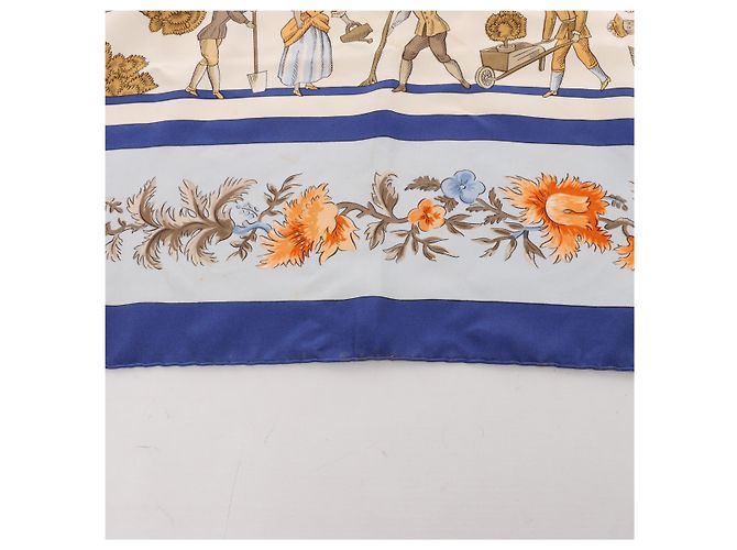 Garden Hermès Carré 90 "Les Jardiniers du Roy" Foulard di seta Blu - vista 5