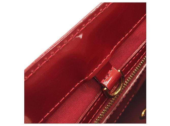 Louis Vuitton Vernis Rayures Wilshire PM Handtasche Rot - Ansicht 9