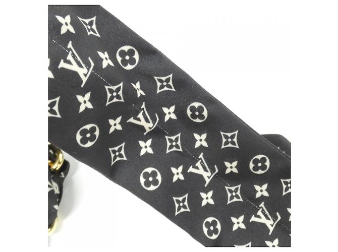 Louis Vuitton Monogram Silhouette Taschenanhänger Schwarz - Ansicht 4