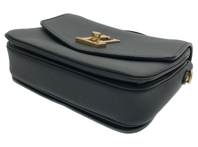 Louis Vuitton Oxford M22735 Shoulder Bag Negro - vista 3