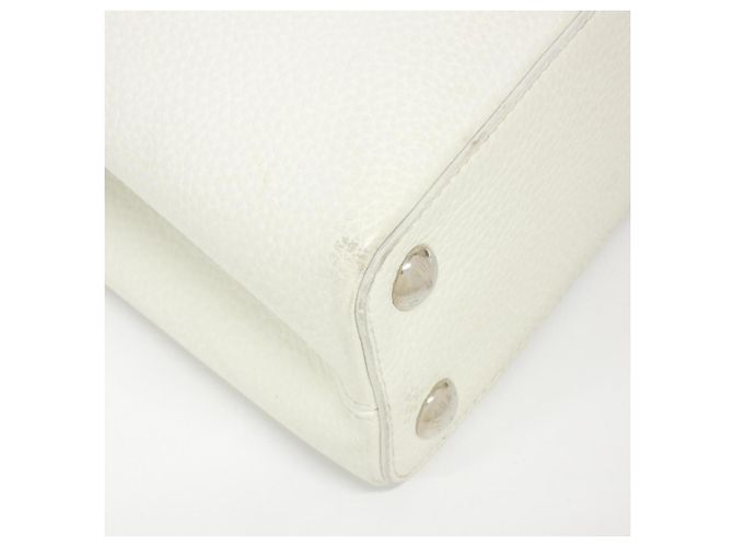 Louis Vuitton Capucines BB Handbag - view 3