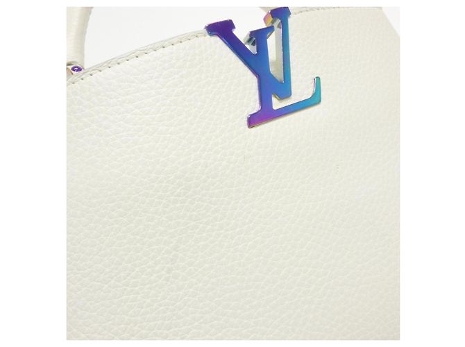 Louis Vuitton Capucines BB Handbag - view 4