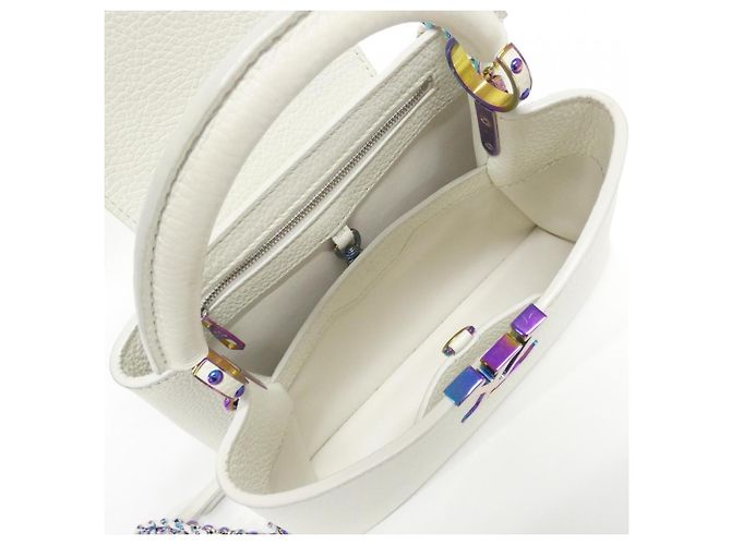 Louis Vuitton Capucines BB Handbag - view 8