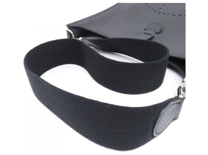 Hermès Hermes Evelyne II GM Shoulder Bag Black - view 6