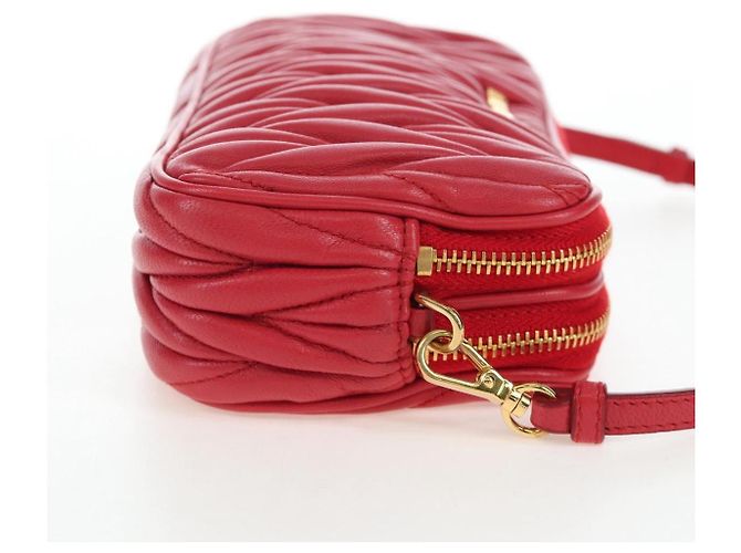 Miu Miu Tech Matelassé Leather Small Rosso - vista 4