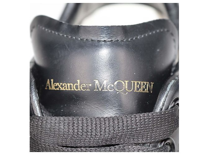 Alexander Wang Sneakers Oversized in pelle nera Alexander McQueen Nero - vista 6