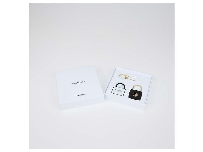 Coffret Cadeau Cadenas et Clé La Collection 2024 Chanel Noir, Blanc Acrylique - vue 6