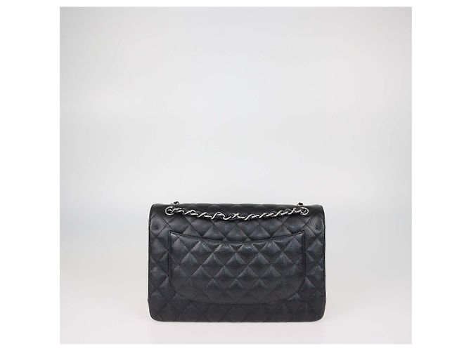 Borsa Chanel Jumbo Classic Double Flap in pelle caviar matelassé nera Nero - vista 3