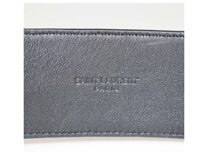 Autre Marque Cinturón Saint Laurent de piel con relieve de cocodrilo marrón choco y hebilla cuadrada con logo Negro - vista 6