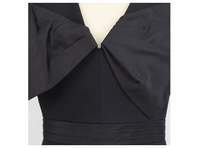 Vestido Mini Alexander McQueen em Lã e Seda Preta com Laço Preto - vista 4