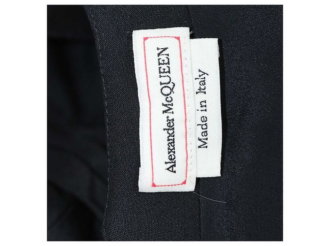 Vestido Mini Alexander McQueen em Lã e Seda Preta com Laço Preto - vista 5